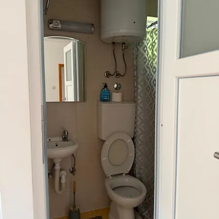 Apartment Feel Like
