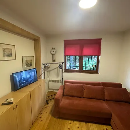 Feel Like Apartment
