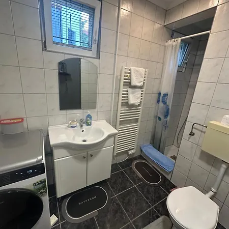 Feel Like Apartment *