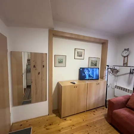 Apartment Feel Like *